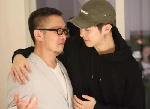 马清运与马伯骞的照片,兄弟情深，风采各异